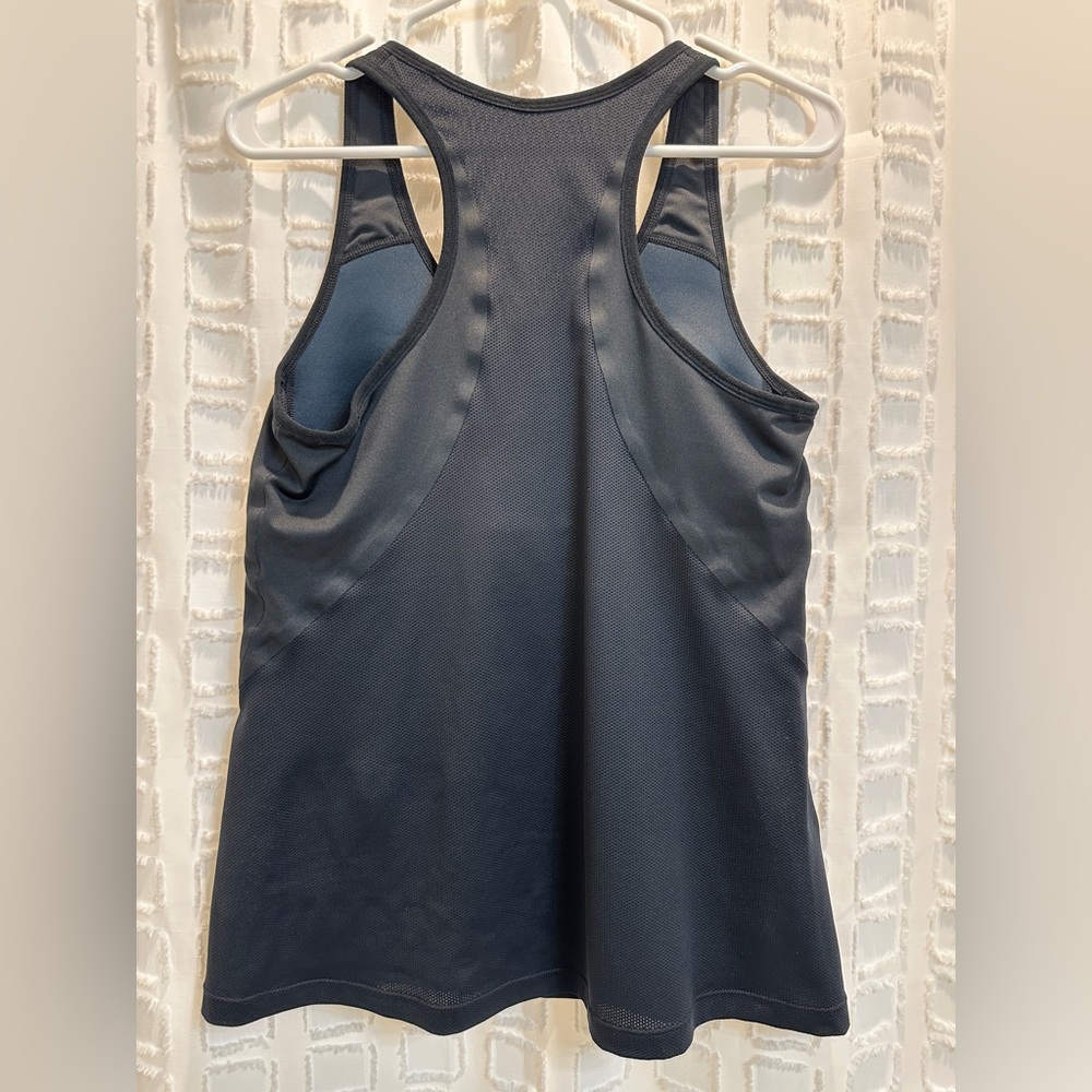 Nike Top - Picture 2 of 4